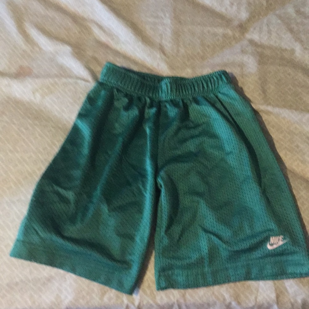Nike shirts (kids)